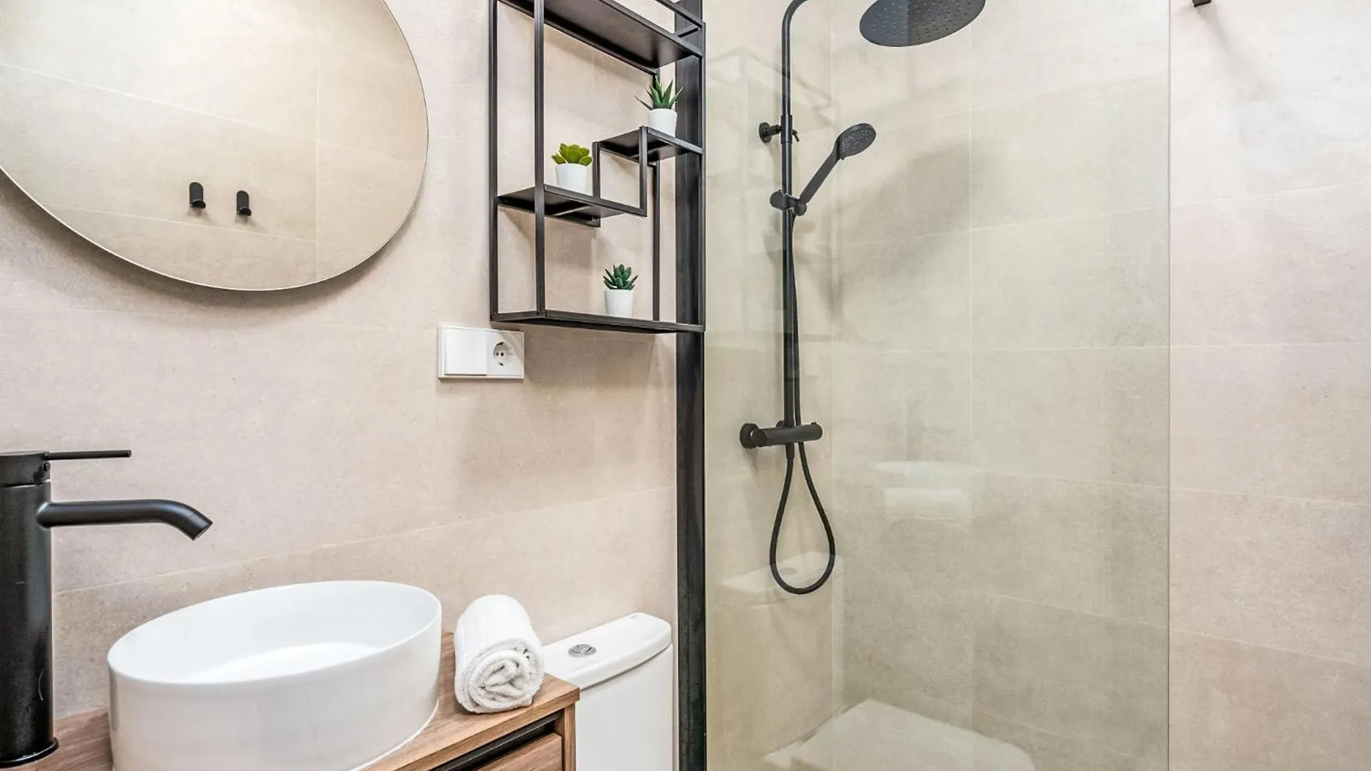 Apartment Carihuela Playa-2 By Interhome Torremolinos